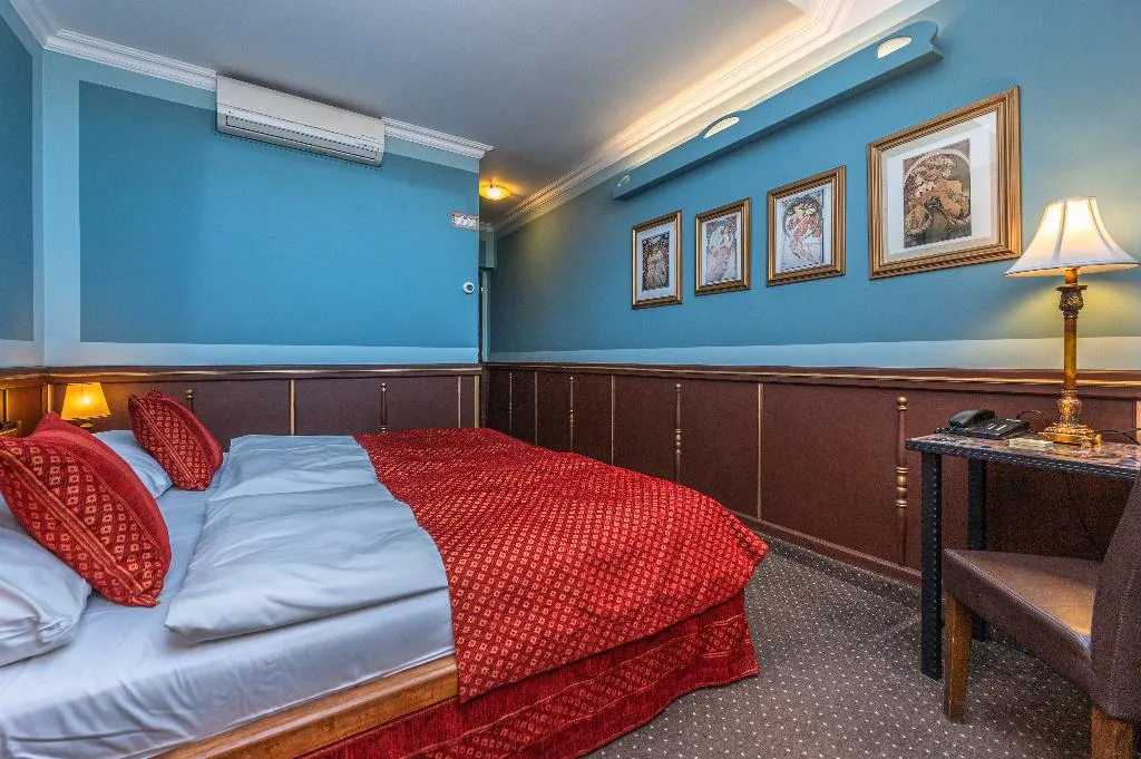 DOUBLE QUEEN SIZE BED Room, Hastal Hotel Prague Old Town, Prague