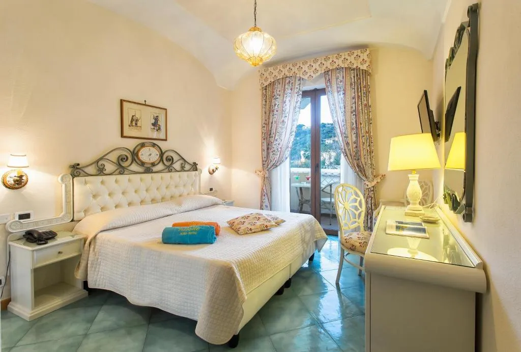 General view, Hotel Tritone Resort & Spa, Naples