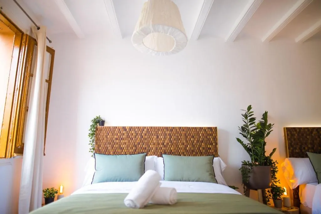 APARTMENT CAPACITY 10 Room, La Guarida, Barcelona