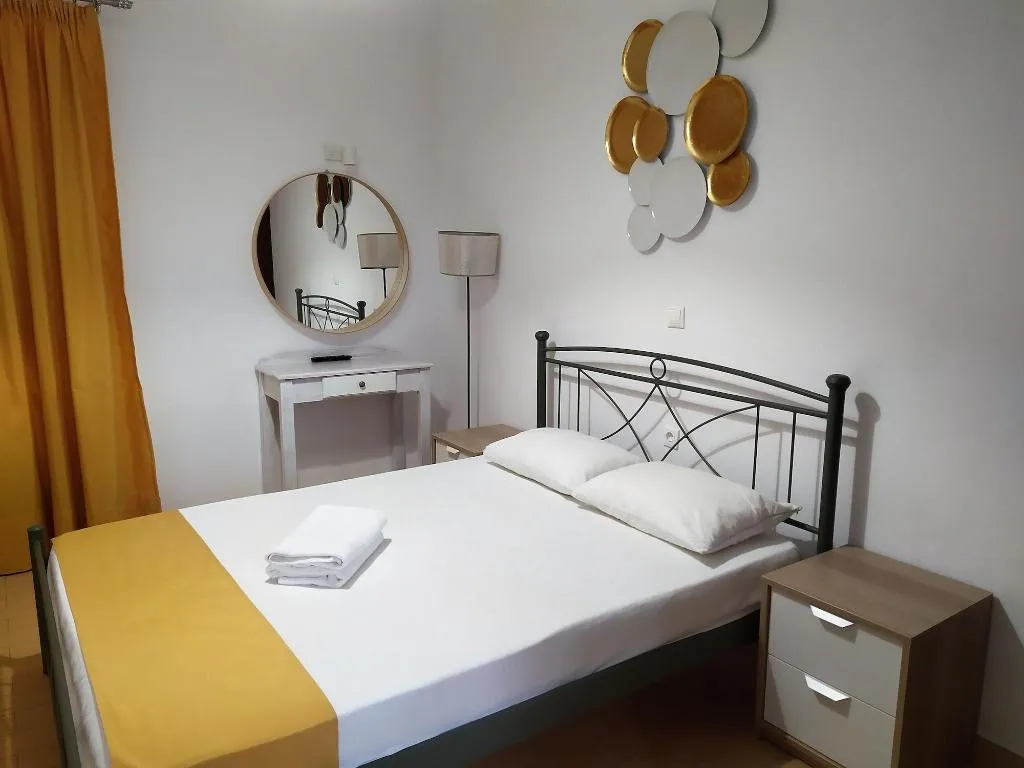 STUDIO STANDARD Room, Aronis Apartments, Corfu