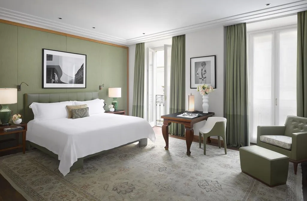 Room DELUXE Room, Four Seasons Hotel Milano, Milan