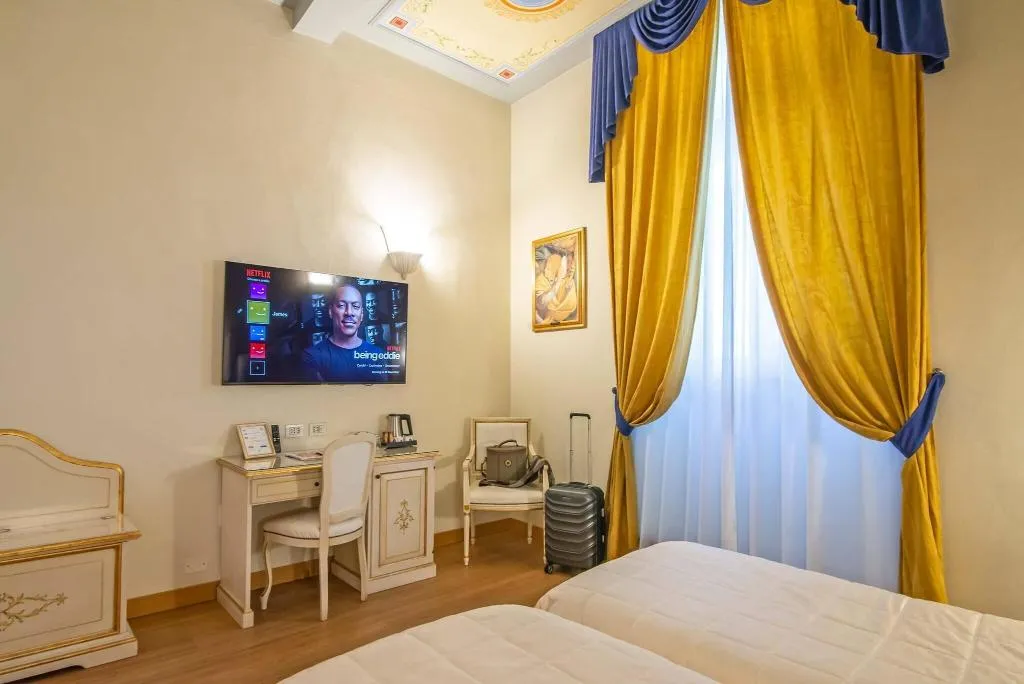 TWIN CLASSIC Room, Porta Faenza, Florence