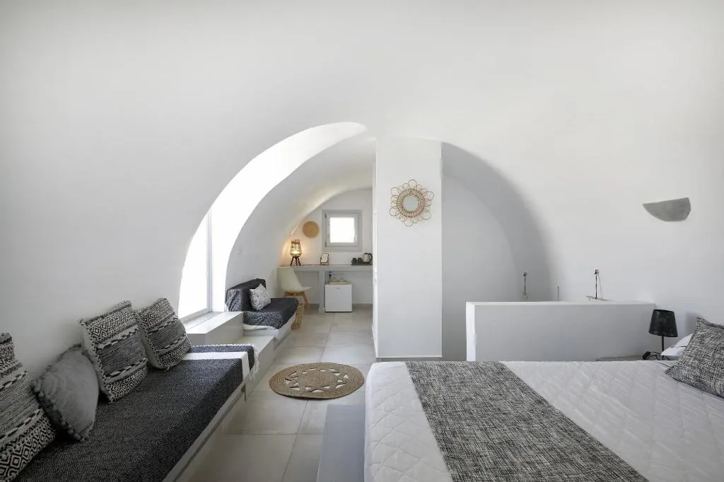 Room, Sunset Faros, Santorini