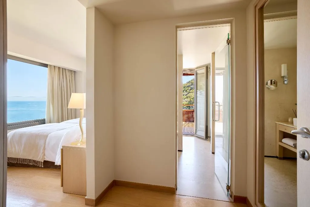VILLA THREE BEDROOMS Room, Daios Cove, Crete