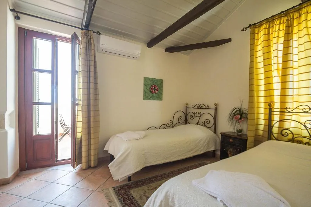 Room, Vilelmine, Crete