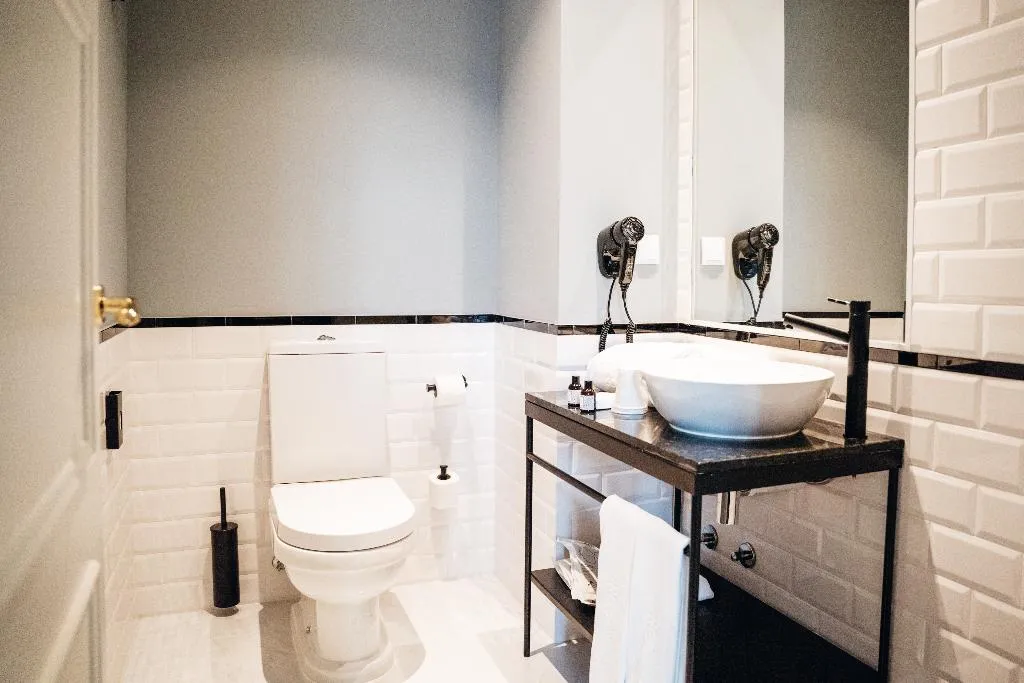 SINGLE STANDARD Room, GRANDE HOTEL PARIS by STAY HOTELS, Porto