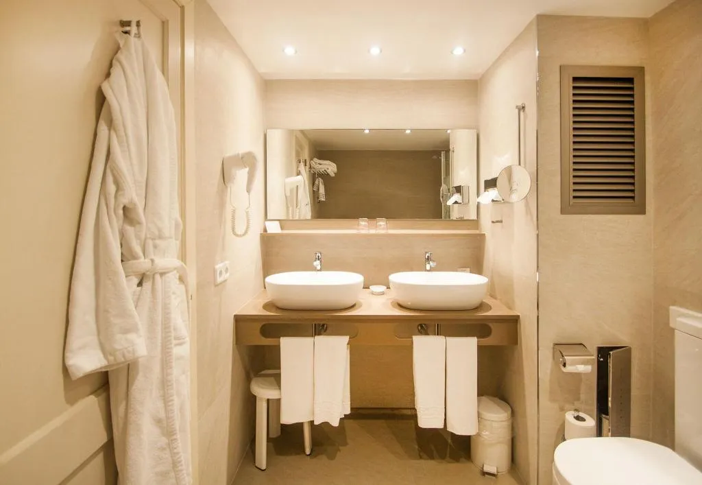 TWIN WITH BALCONY Room, Es Moli, Majorca