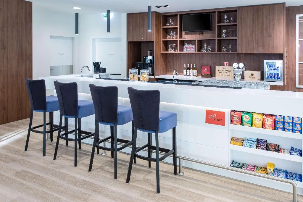 DOUBLE QUEEN SIZE BED Room, Hampton by Hilton Gdansk Oliwa, Gdansk