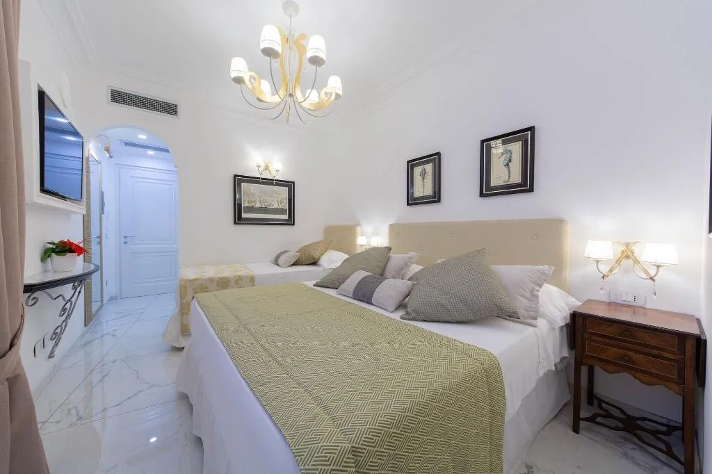 Room, Villa Amore, Naples