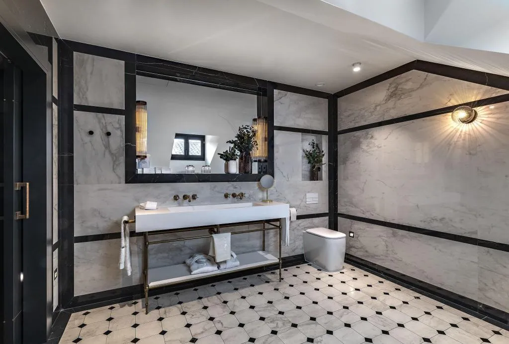 JUNIOR SUITE KING SIZE BED Room, Hotel Coolrooms Atocha, Madrid