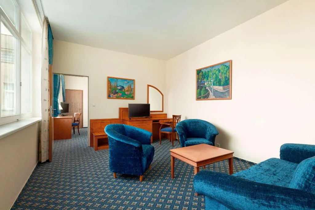 SUITE KING BED NON SMOKING Room, Ramada Prague City Centre, Prague