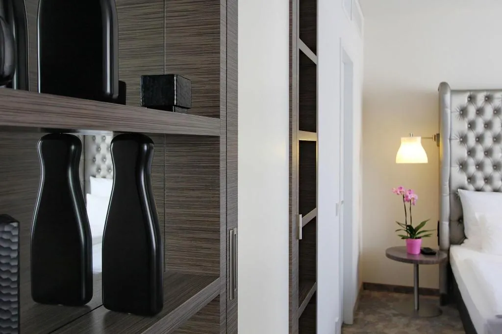 JUNIOR SUITE KING SIZE BED Room, Arcotel John F, Berlin