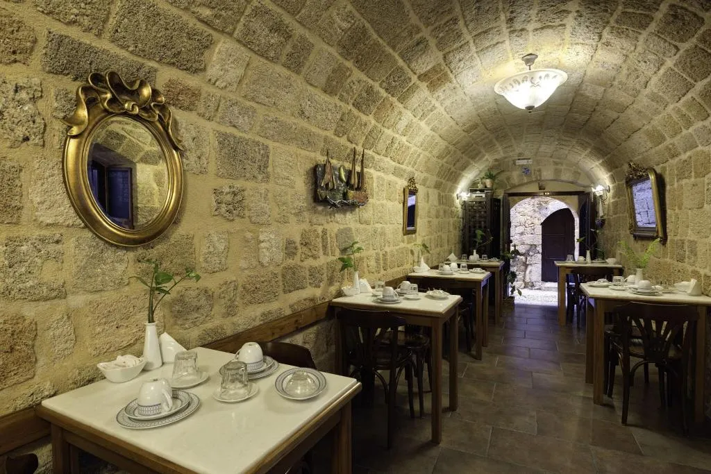 Restaurant, Camelot, Rhodes