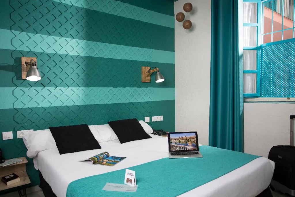 DOUBLE STANDARD Room, Casual de las Letras Sevilla, Seville