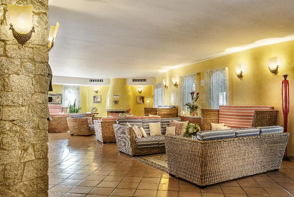 Lobby, Cruccuris Resort, Cagliari