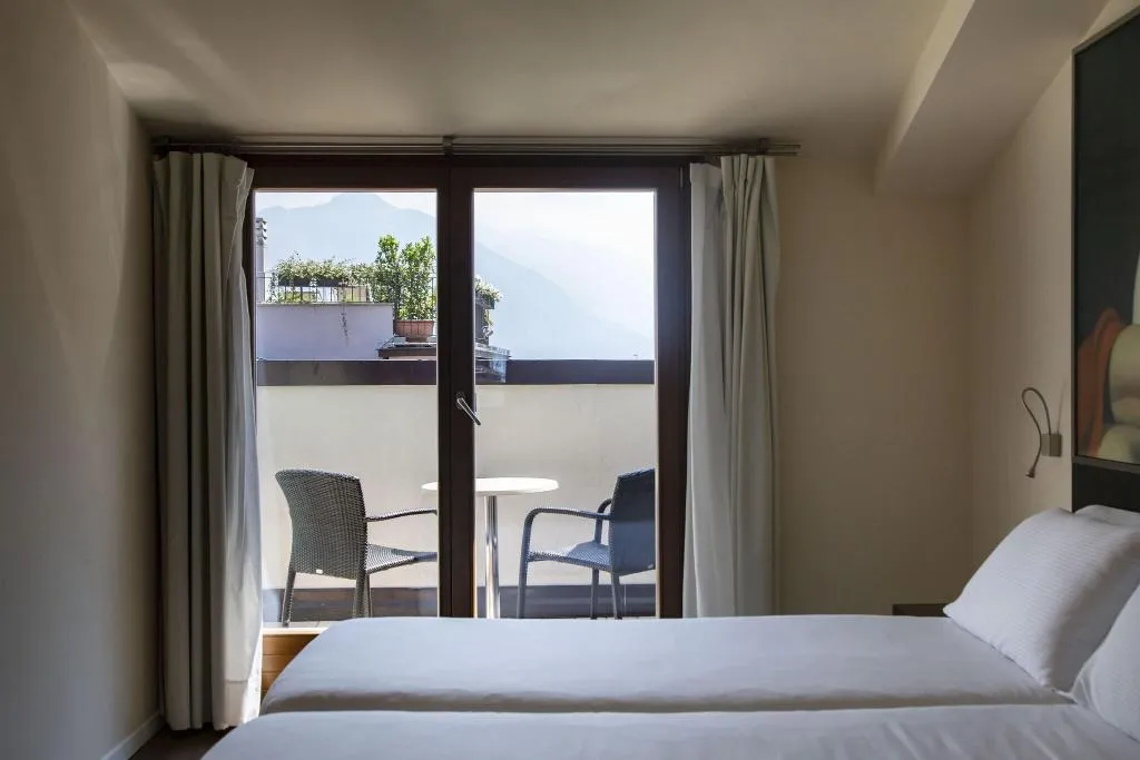 DOUBLE WITH BALCONY Room, Antico Borgo, Milan