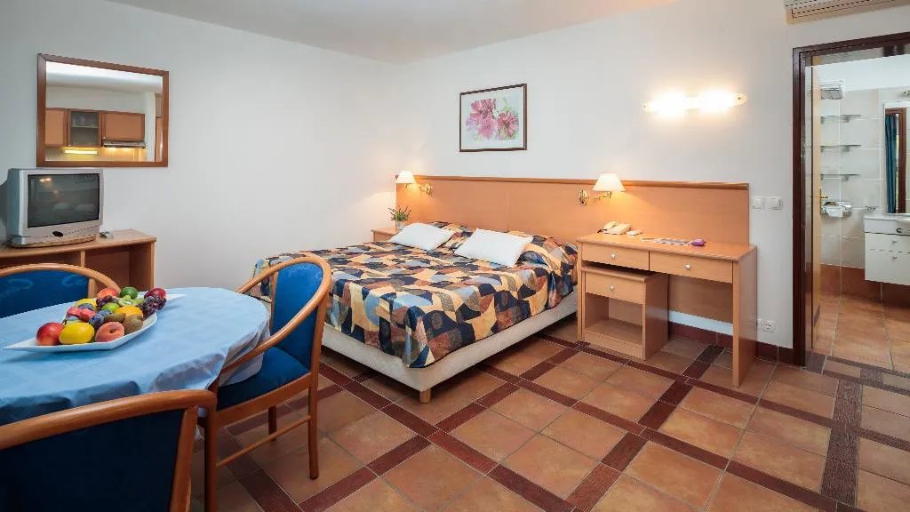 APARTMENT DELUXE Room, Fontana Bayside Park, Split