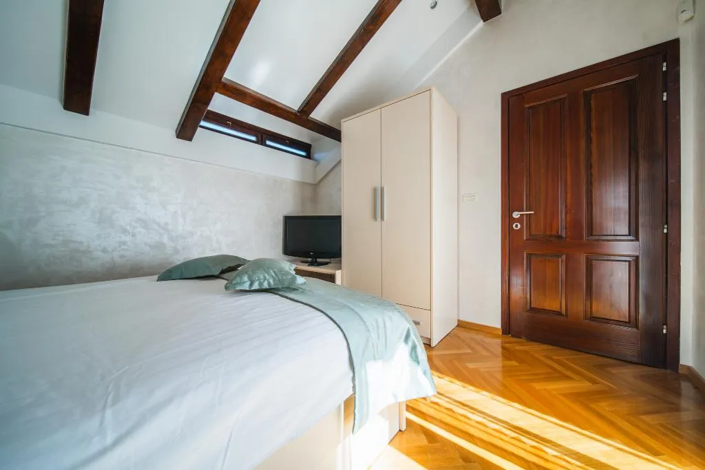 VILLA FIVE BEDROOMS Room, Villa Franica, Dubrovnik
