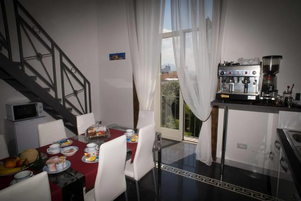 Restaurant, B&B Napolimilionaria, Naples