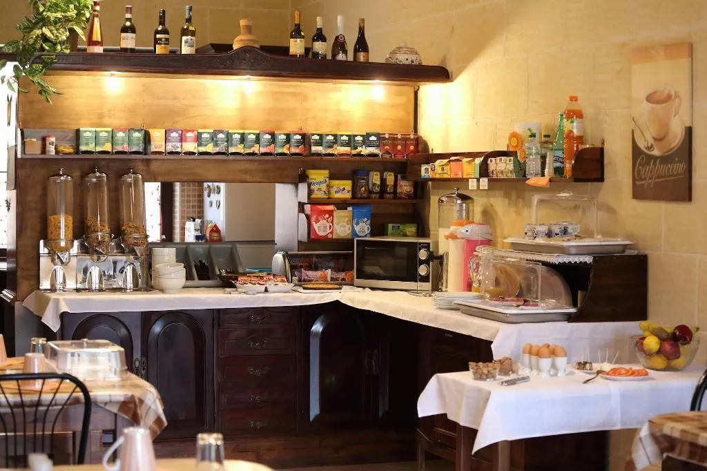Restaurant, Grotto's Paradise B&B, Gozo