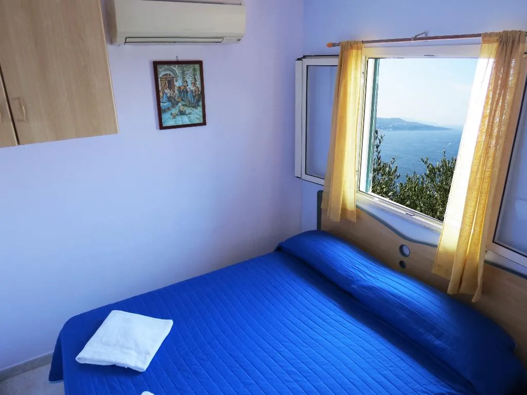 CHALET SEA VIEW CAPACITY 3 Room, Baia Serena, Naples