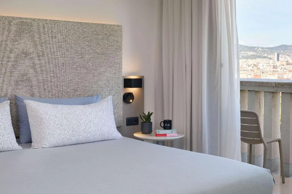 JUNIOR SUITE STANDARD Room, INNSiDE by Meliá Barcelona Apolo, Barcelona