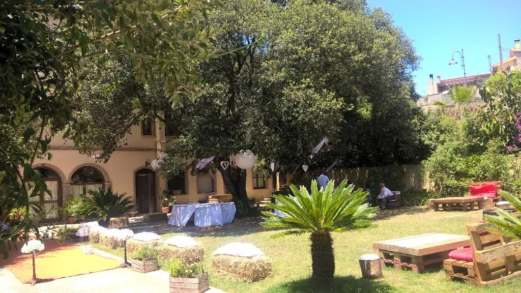 Terrace, Hotel Funtana Noa, Cagliari