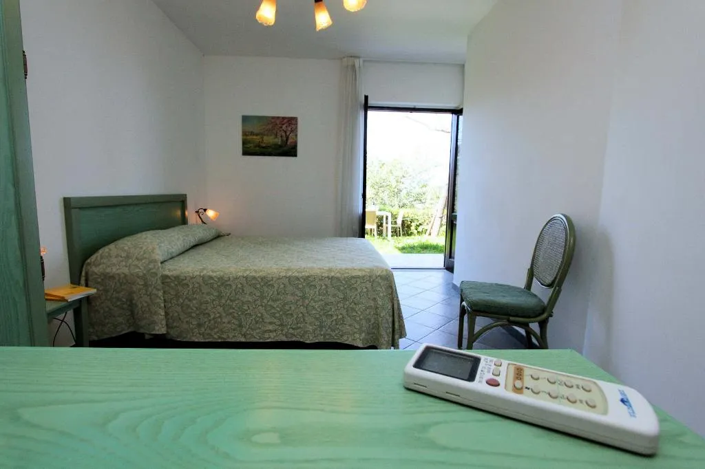 APARTMENT GARDEN VIEW TWO BEDROOMS Room, Residence Galati, Catania