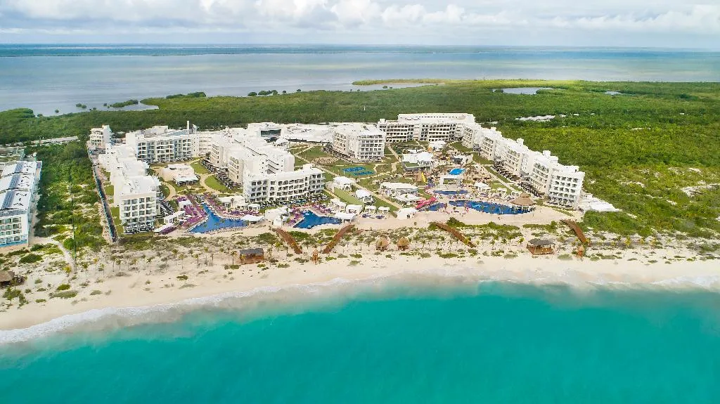 Beach, Planet Hollywood Adult Scene - All-Inclusive Resor, Cancun Area