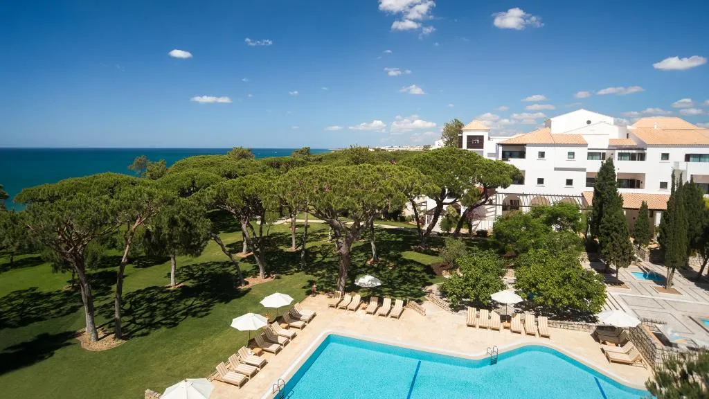 Pool, Pine Cliffs Hotel, a Luxury Collection Resort, Algarve