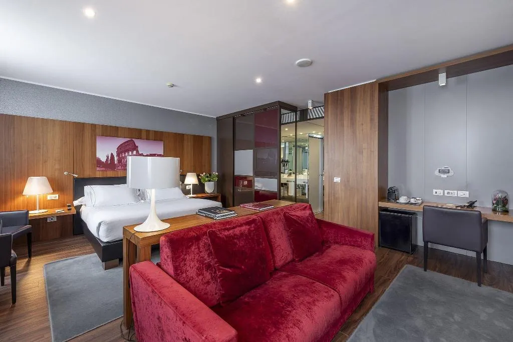 SUITE KING SIZE BED Room, H10 Roma Citta, Rome