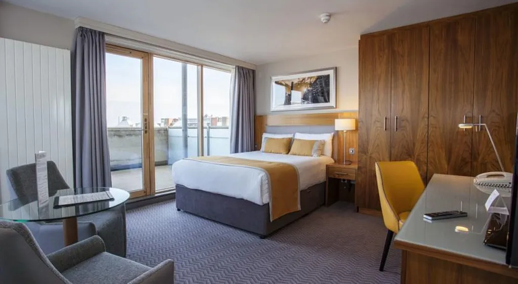 DOUBLE STANDARD Room, Maldron Hotel Smithfield, Dublin