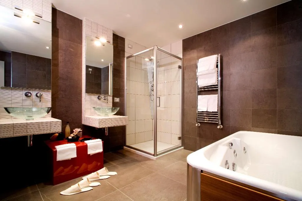 SUITE KING SIZE BED Room, Best Western Plus Hotel Galileo Padova, Venice