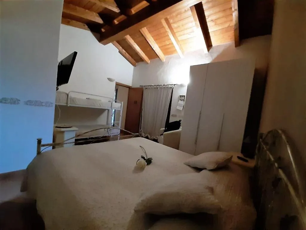 Room, B&B Su Donnigheddu, Olbia
