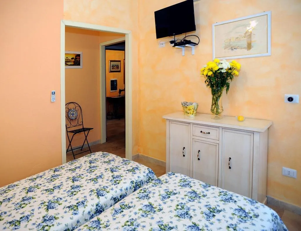 Room, B&B I Gerani, Alghero