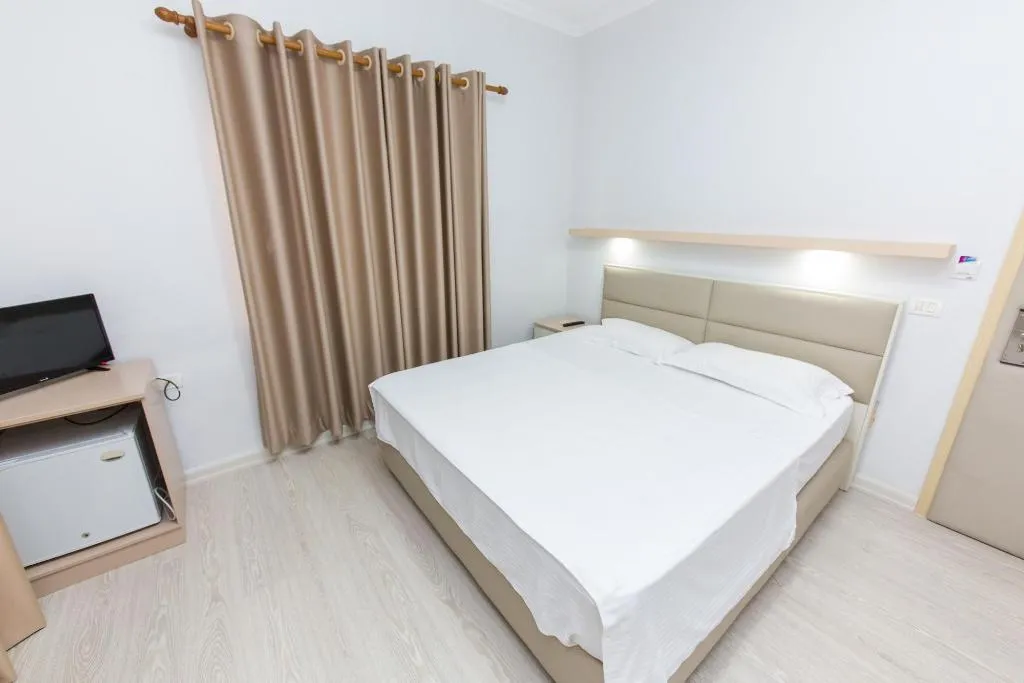 Room, Hotel Andi, Durres