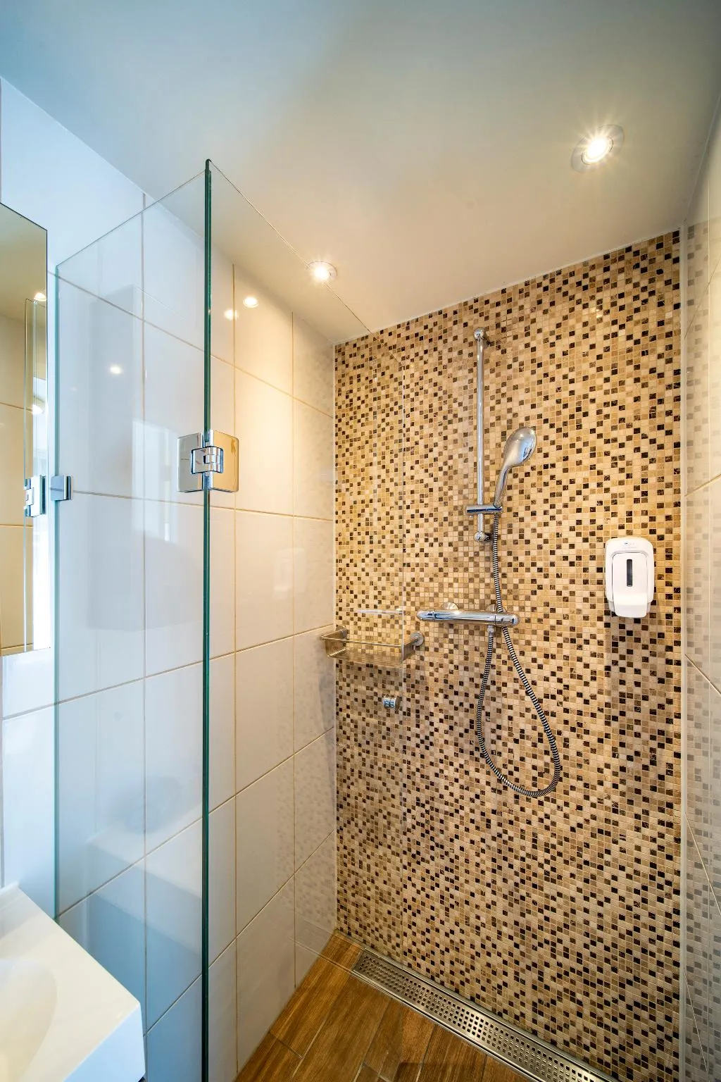 TRIPLE STANDARD Room, Hotel Jupiter, Amsterdam