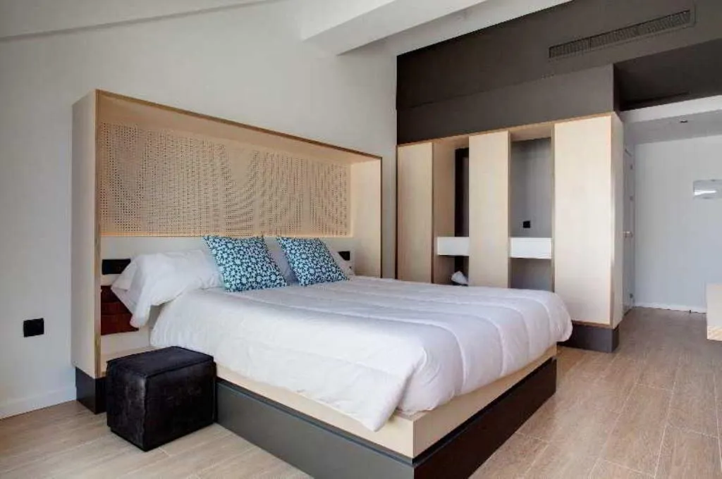 DOUBLE STANDARD Room, Toc Hostel Madrid, Madrid