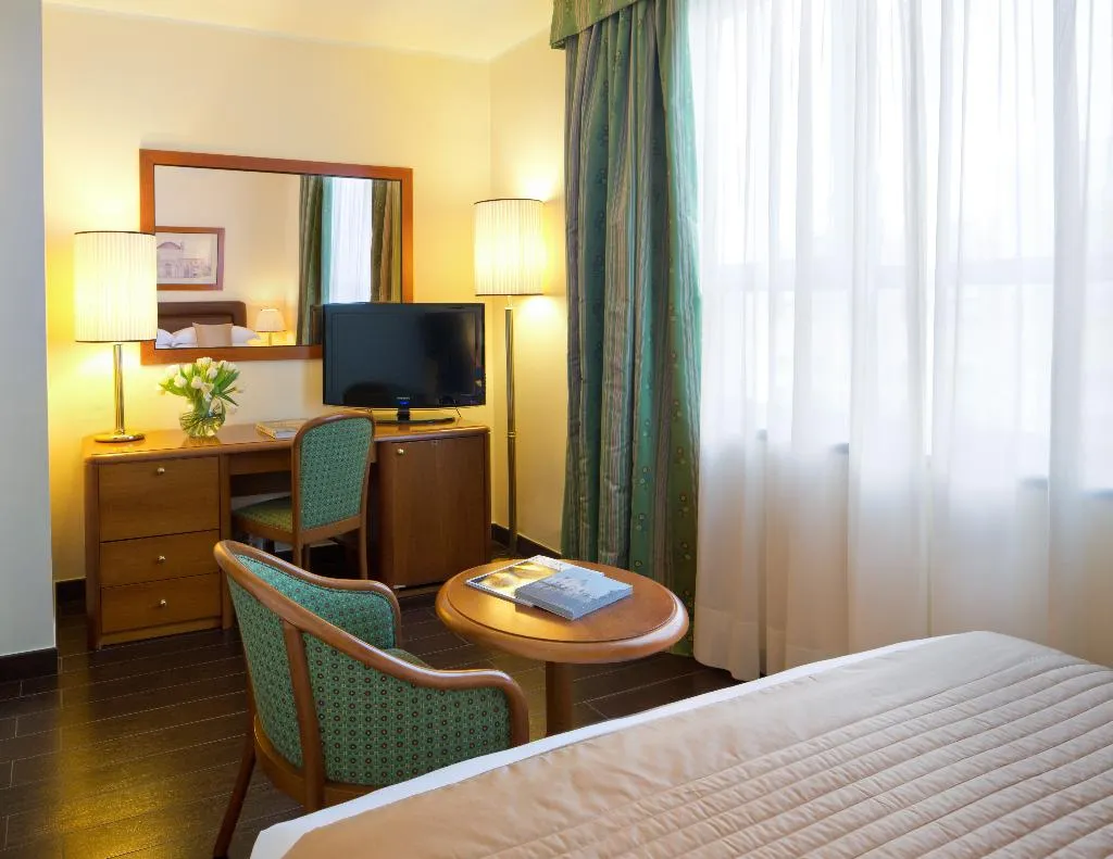 DOUBLE SINGLE USE CLASSIC Room, Starhotels Business Palace, Milan