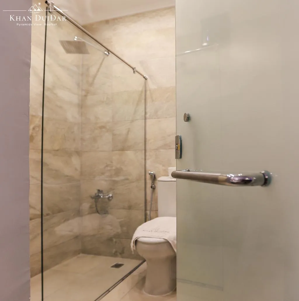 QUADRUPLE FOUR BEDROOMS ONE BATHROOM Room, Khan Duidar Inn - Pyramids View Rooftop, Cairo