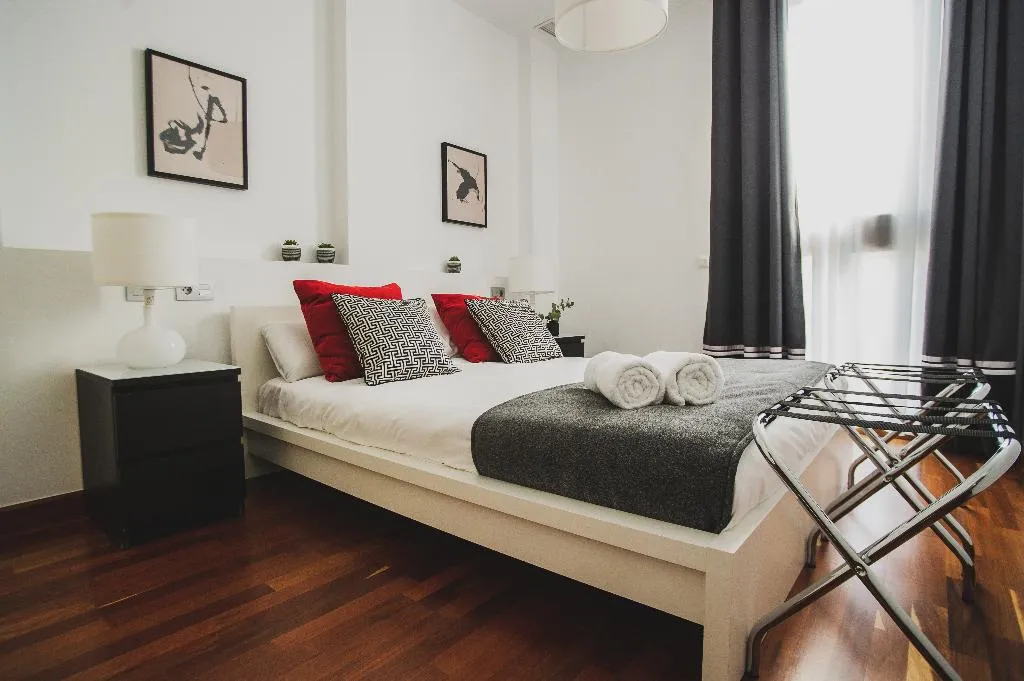 APARTMENT TWO BEDROOMS Room, azz Apartamentos Torre de la Plata, Seville
