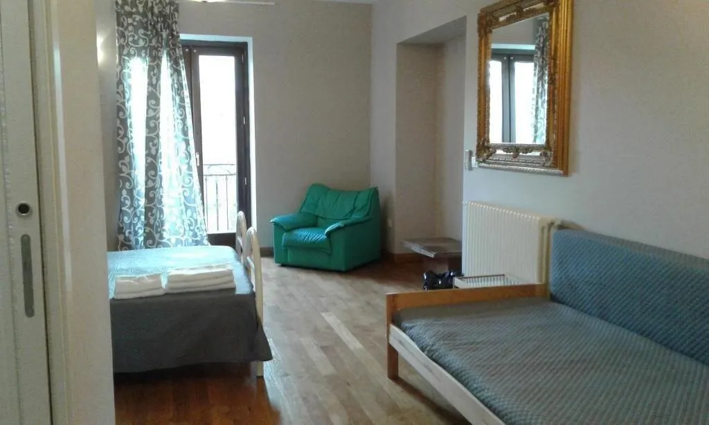Room, I Campanili, Catania