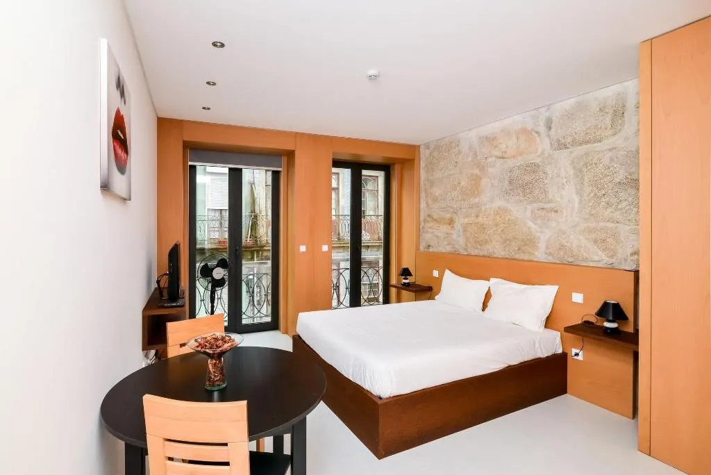 Room, Reis De Gaia, Porto