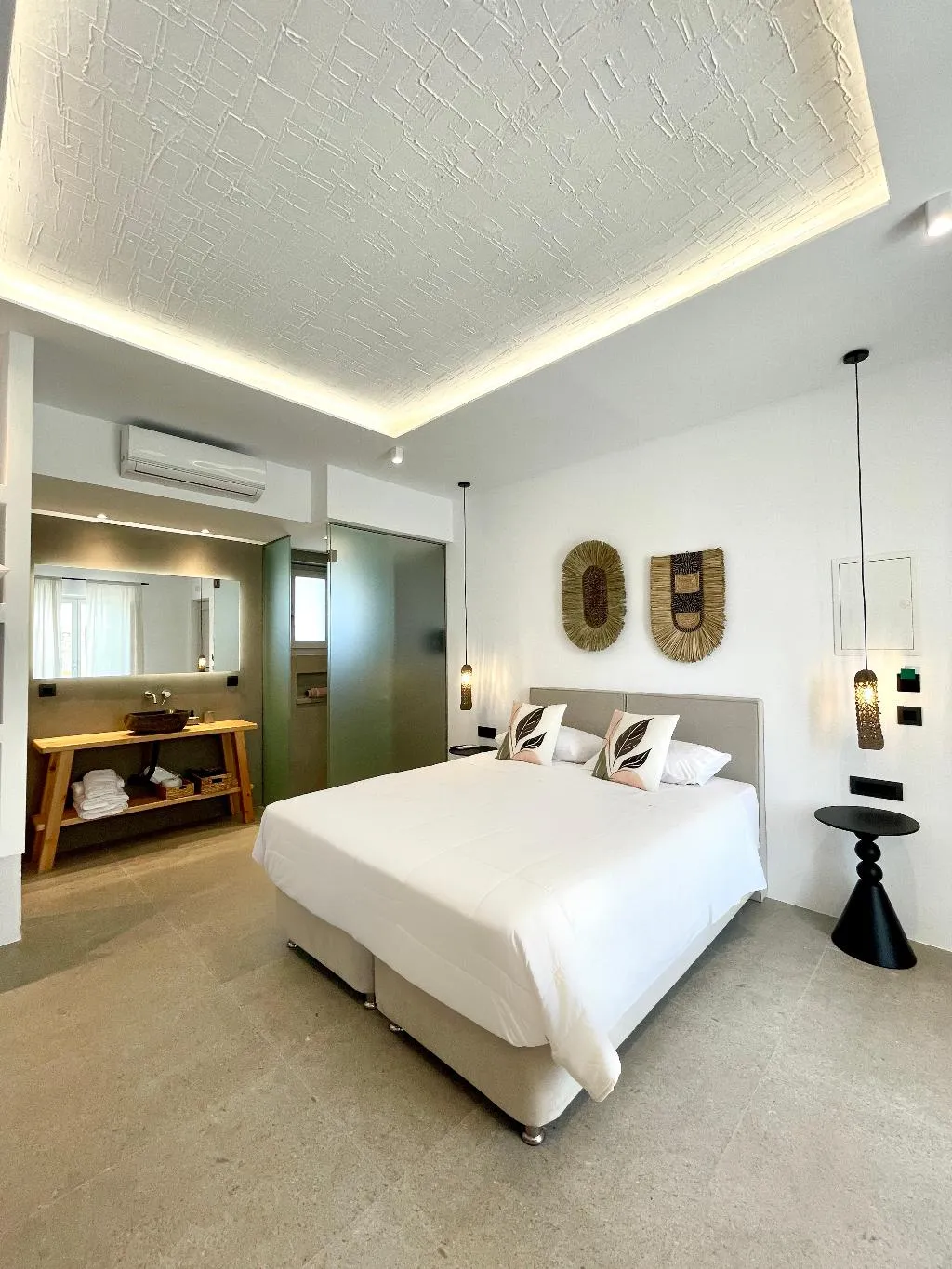 SUITE DELUXE POOL VIEW Room, Mykonos Dot Suites, Mykonos