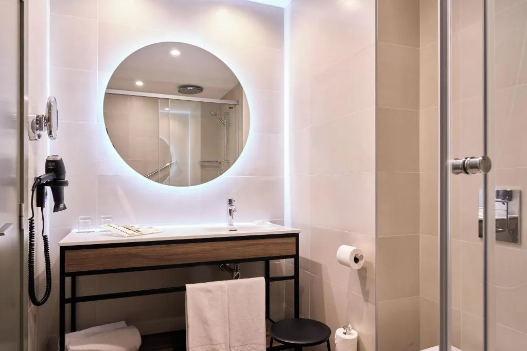 DOUBLE SINGLE USE WITH DOUBLE BED Room, Catalonia Park Putxet, Barcelona