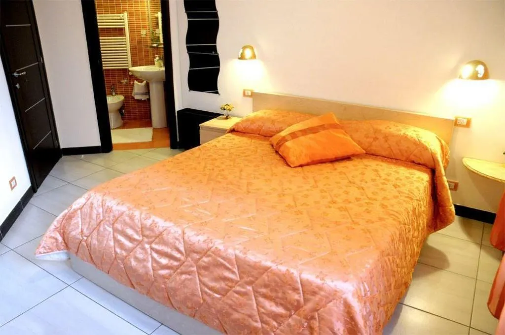 Room, B&B Galatea, Naples