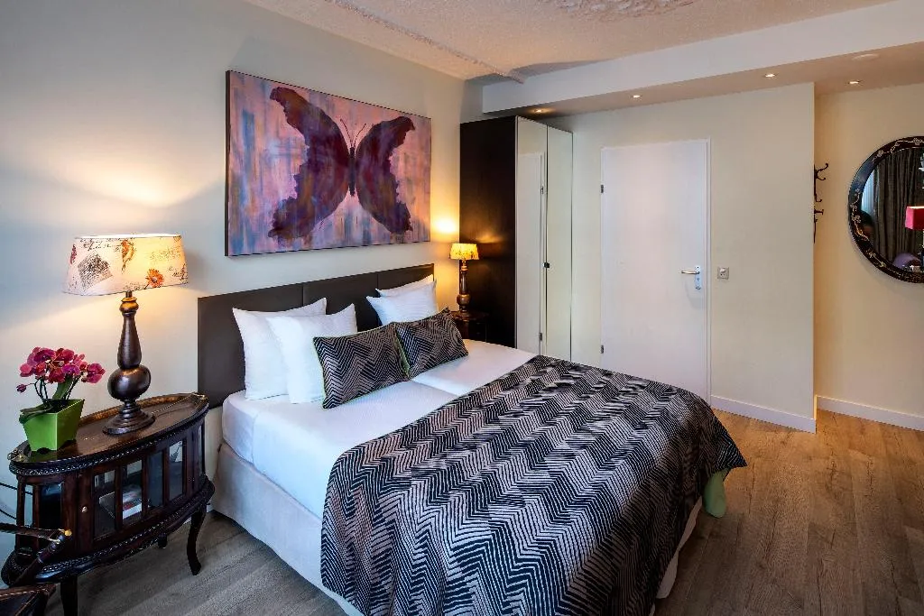 TRIPLE STANDARD Room, Hotel Jupiter, Amsterdam