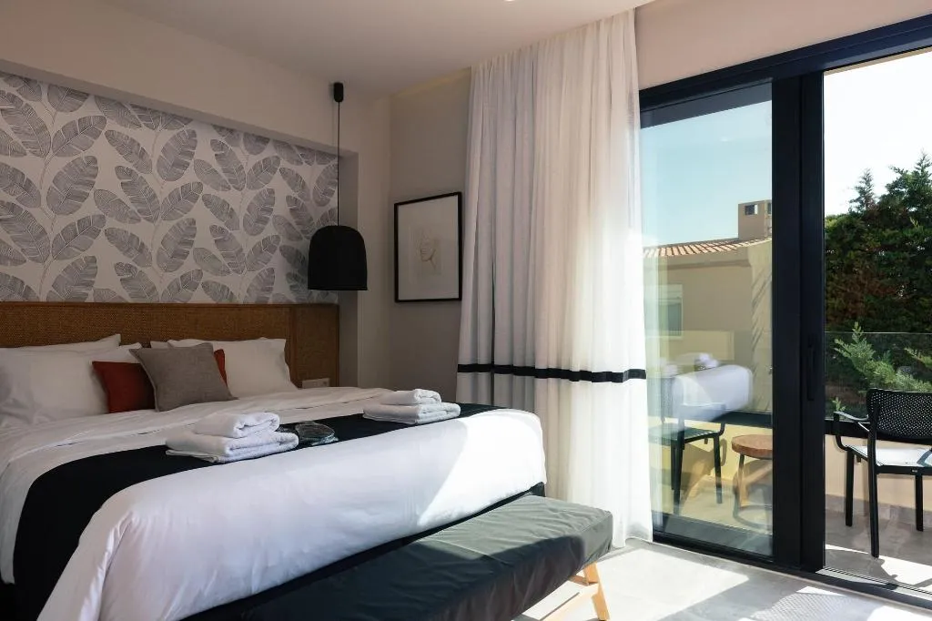 Room, Chapter 02 Gallery Suites, Crete