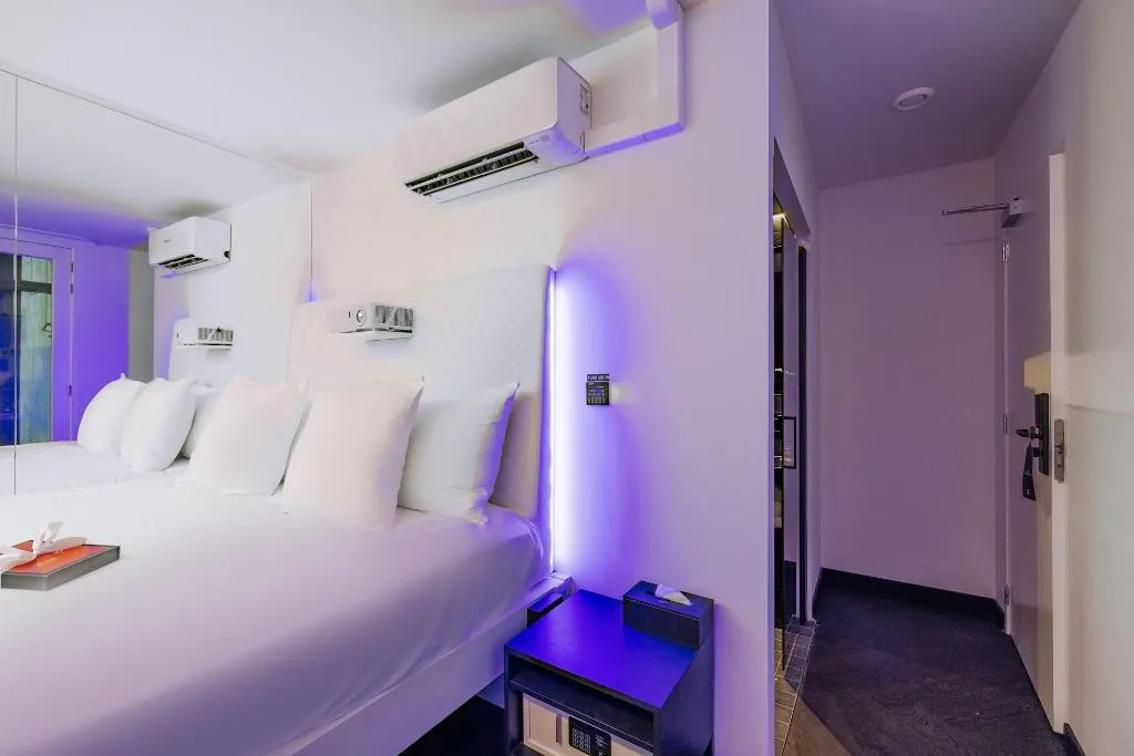 Room, Mr. Monkey Amsterdam, Amsterdam