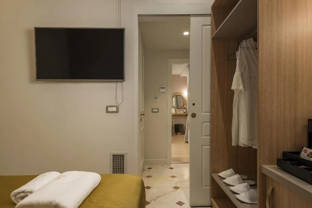 SUITE TWO BEDROOMS Room, Plaza 1866 Superior City Rooms, Crete